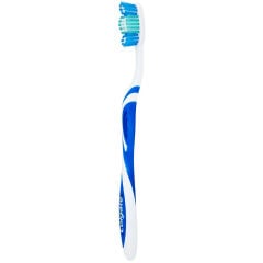 Colgate Üçlü Etki Orta Diş Fırçası Yeşil